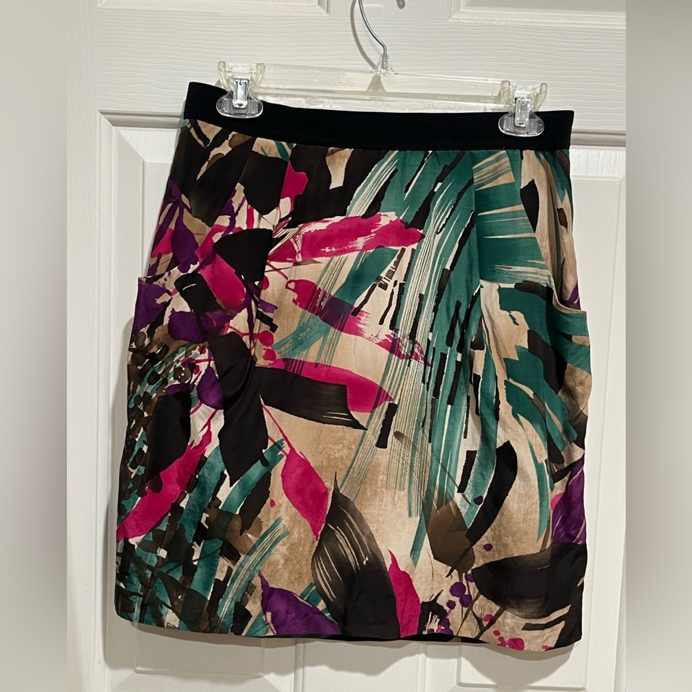 Ann Taylor Classic Tan ABSTRACT MINI SKIRT WOMEN SIZE 6